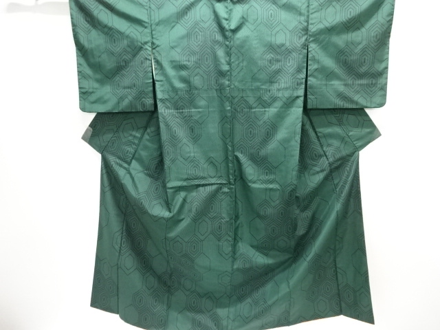 亀甲模様織出し十日町紬着物